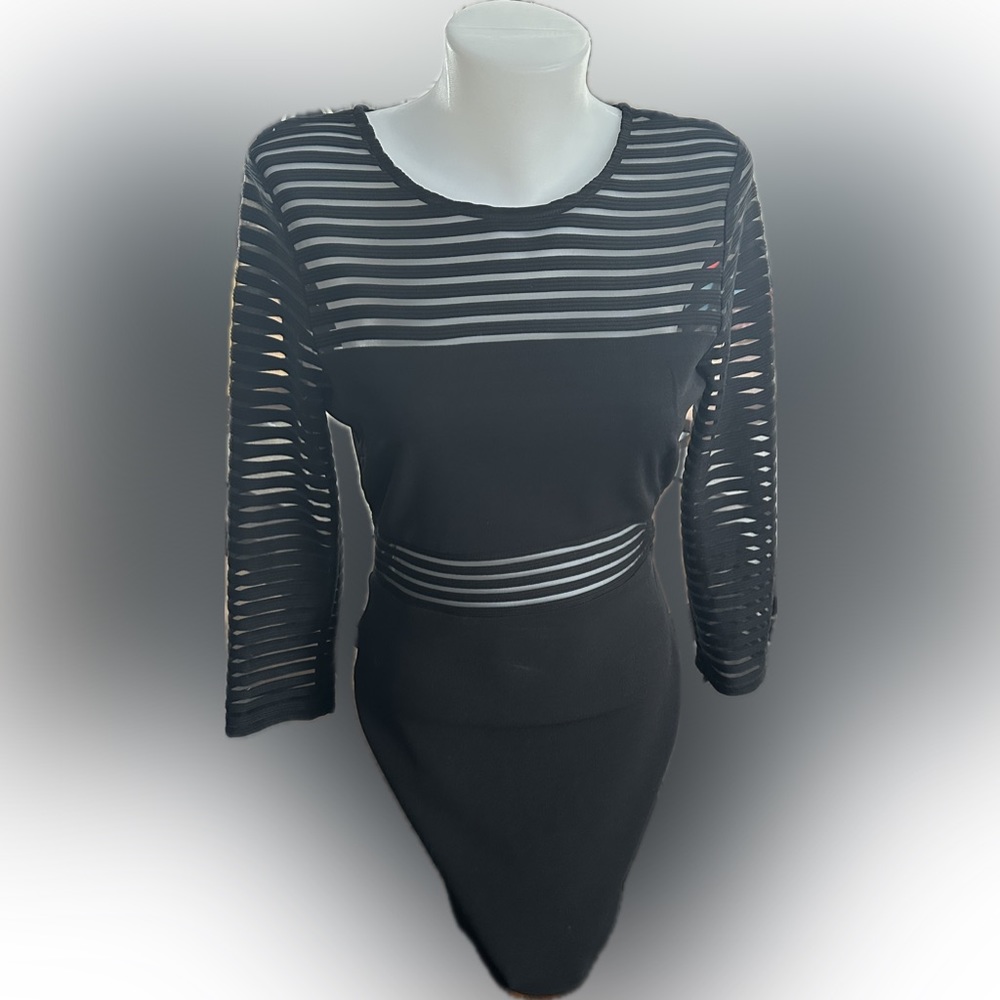 Lulu’s  body con dress SZ M mesh striped dress